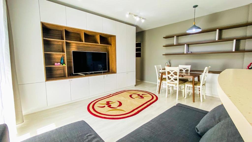 Tudor Central Apartment Mihai Viteazu Square Клуж-Напока Екстер'єр фото
