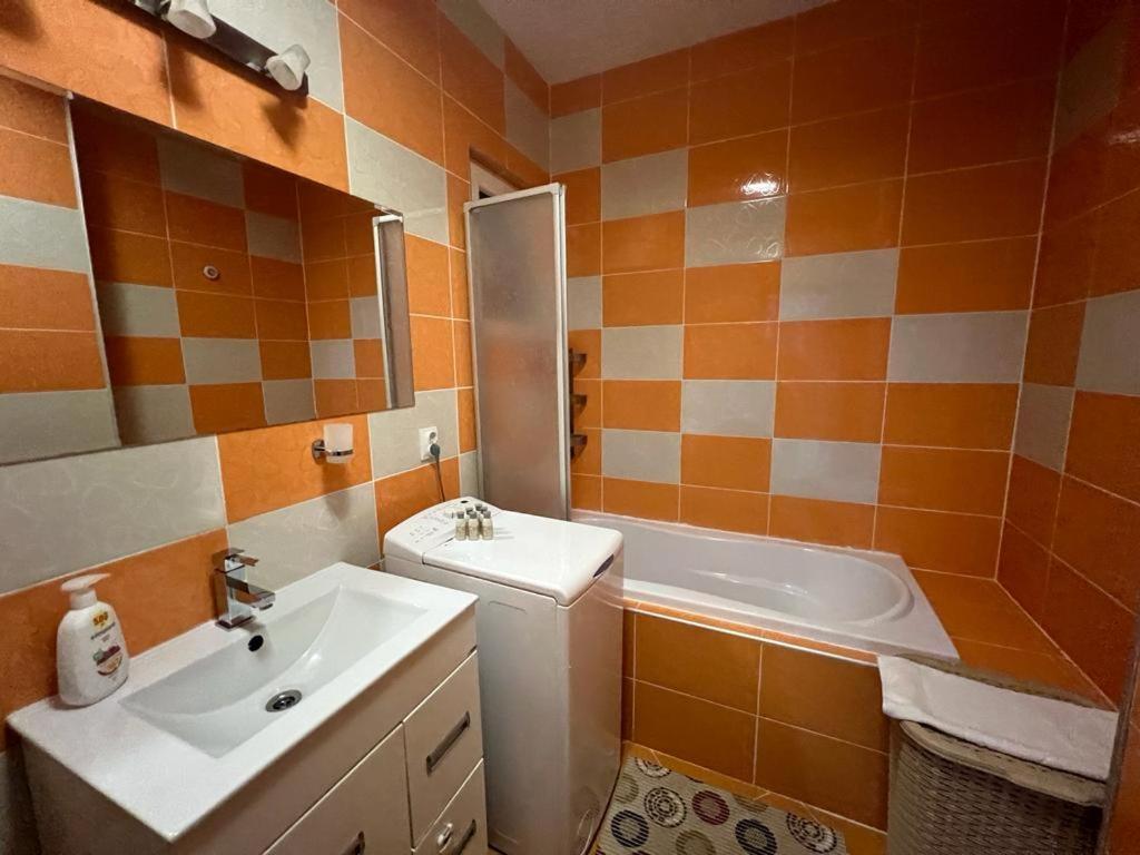 Tudor Central Apartment Mihai Viteazu Square Клуж-Напока Екстер'єр фото